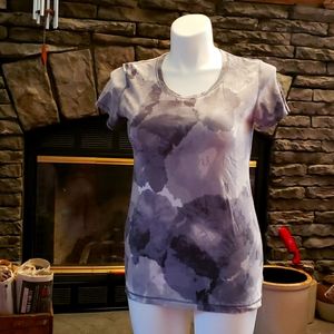 Lululemon stretchy t shirt